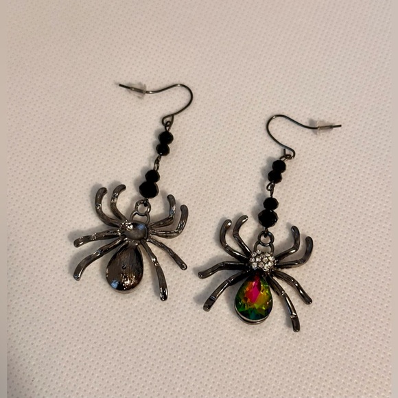 Spider Pendant Earrings with Long Dangle Design Halloween Costume Accessories - Picture 4 of 6
